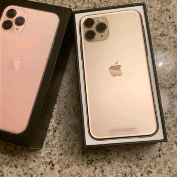 iPhone 11 Pro - Picture 2 of 3